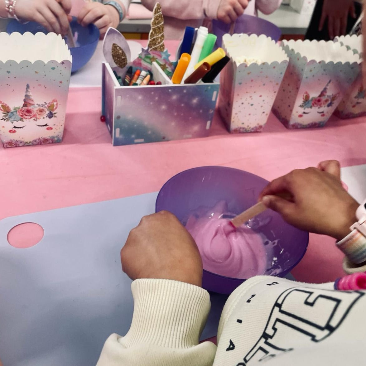 UNICORN SPARKLE PARTY